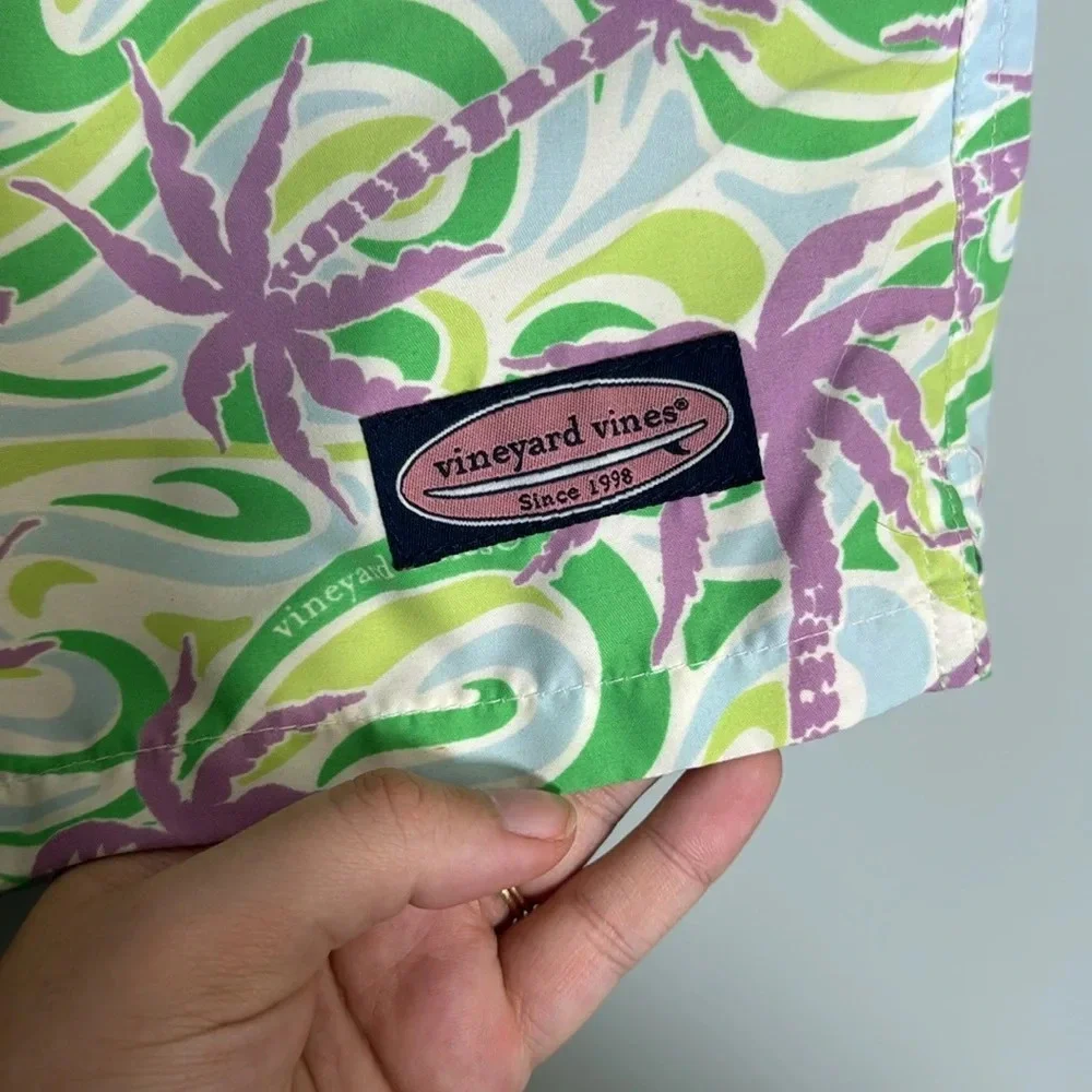 Vineyard Vines Swim Trunks Mens XL Shorts Chappy Purple Green Palm Tree 7”
